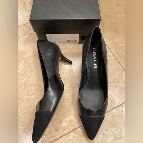 Coach black suede tip heel. Lacey Patchwork SNK/CRC. Excellent condition. Sz 7.5 - Picture 7 of 7